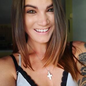 Meet your Posher, Claudia